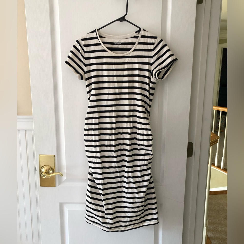 Short sleeve striped maternity